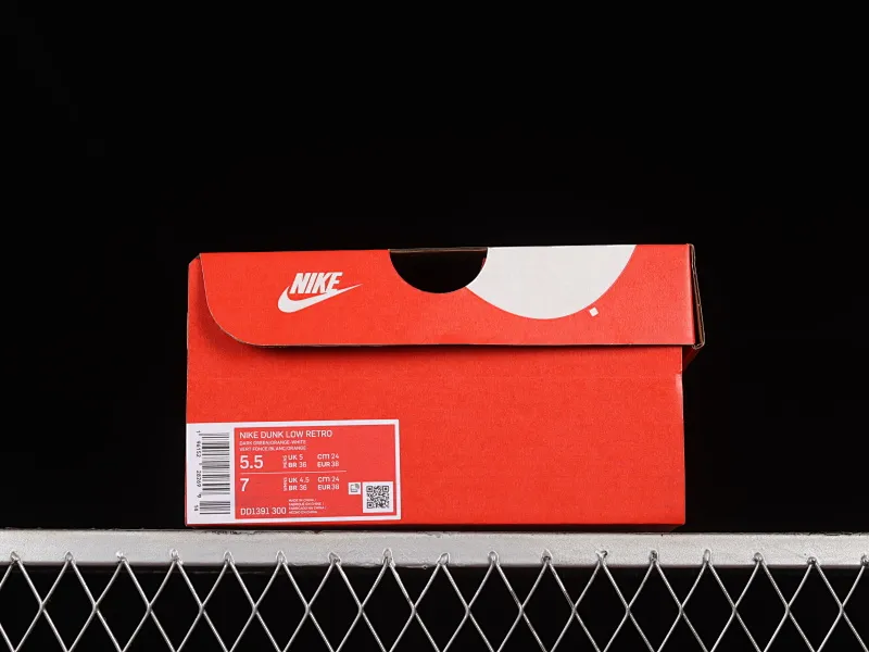 All categories Nk SB Dunk series Nk SB Dunk Low low-top sneakers C version Nk SB Dunk Low "Miami Hurricanes" orange green SB low-top casual sneakers DD1391-300